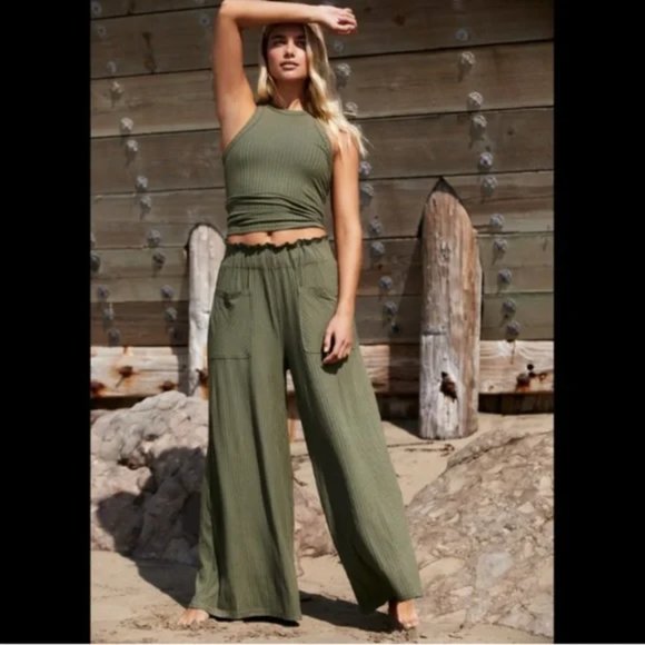 Free People Pants - 034 Free People Movement Blissed out wide leg pants in Army Green Size Large